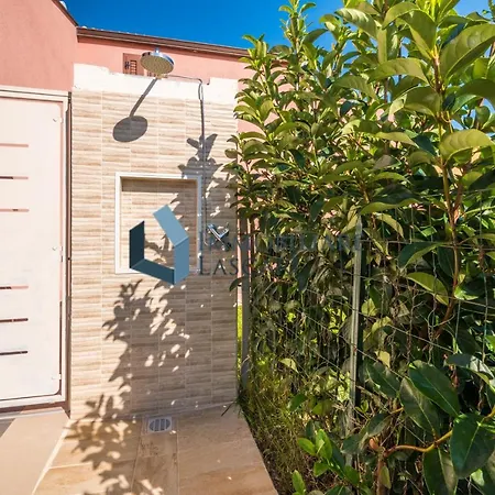 Villa Ricky, A Pochi Passi Dal Mare